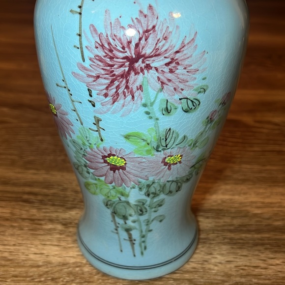 11.5” Vintage Asian oriental style blue Handpainted floral large porcelain vase - Picture 5 of 10